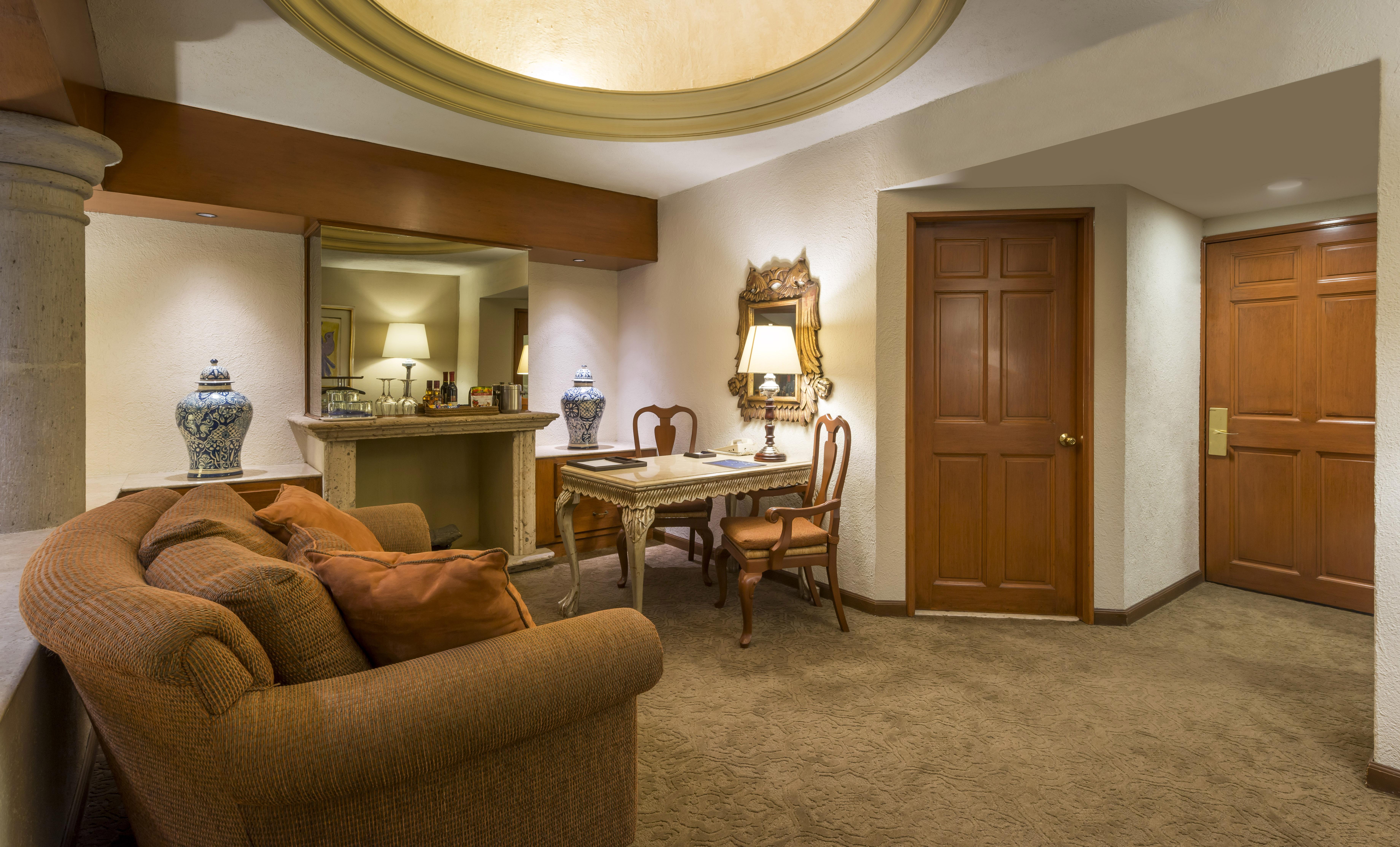 Quinta Real Guadalajara Hotel Екстериор снимка