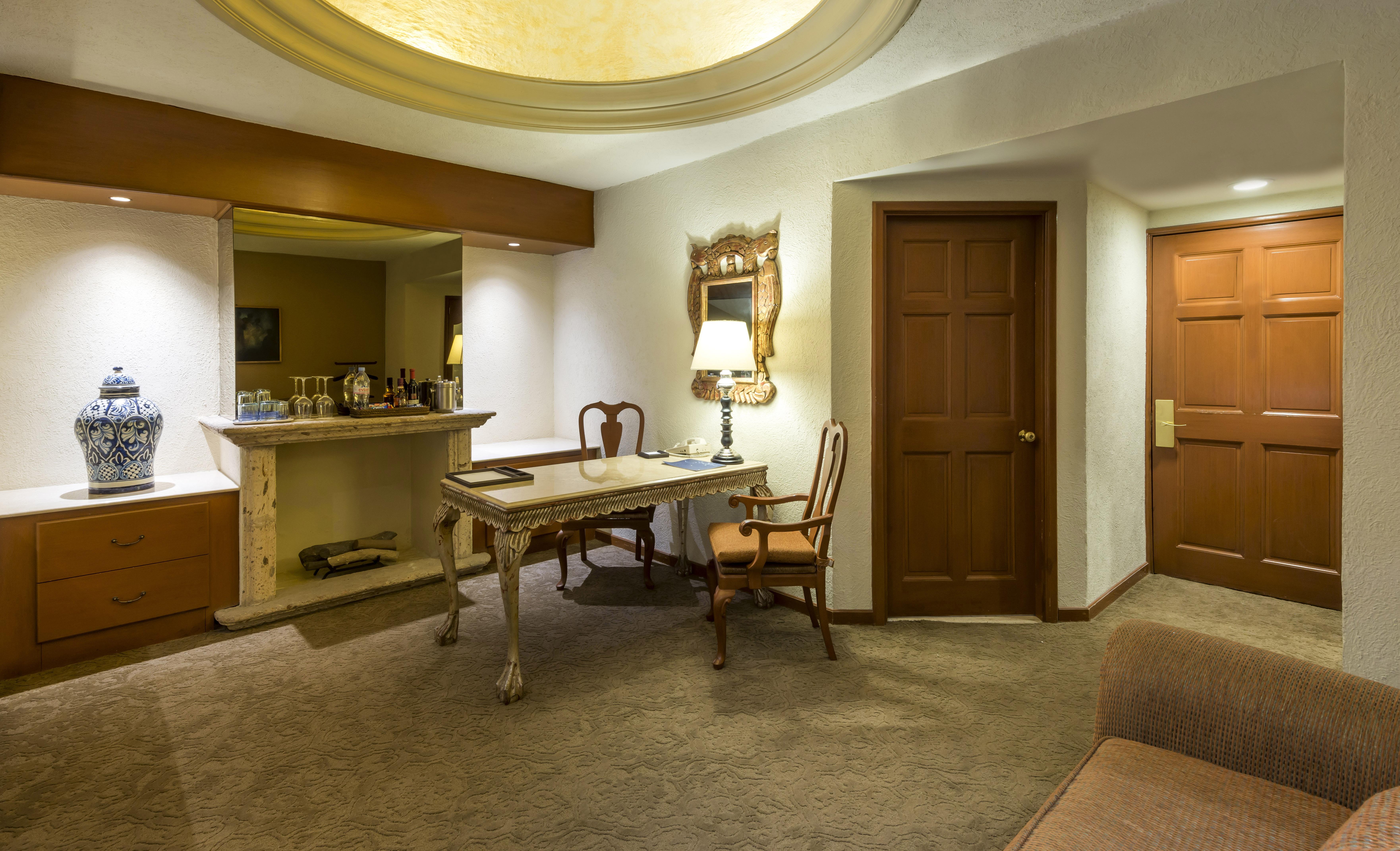 Quinta Real Guadalajara Hotel Екстериор снимка